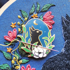 Jessica Long Black Cat Enamel Needle Minder