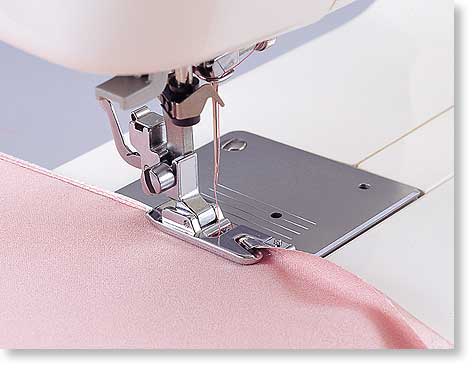 Brother, Babylock 7 mm Narrow Hem Foot (Snap on foot)
