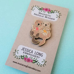 Jessica Long Sea Otters Enamel Needle Minder