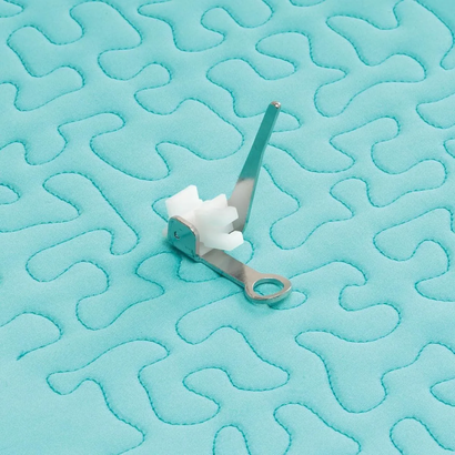 BABYLOCK DARNING FOOT CARDED BL66