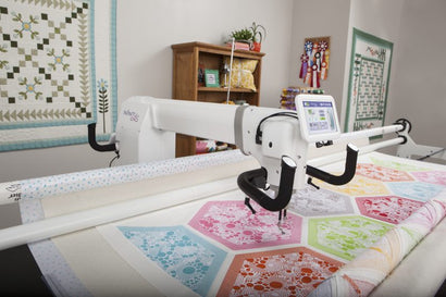 HQ Infinity Quilting Machine