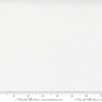 Bella Solids Off White 9900 200 Moda #1