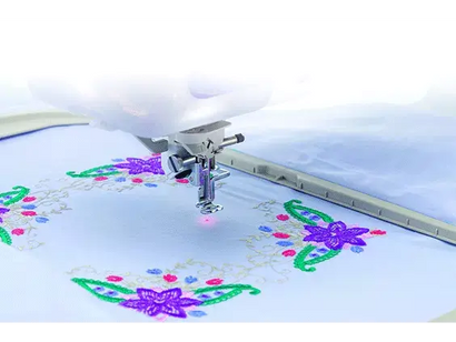 SA197 Embrodiery Foot with LED Pointer