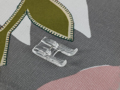 Brother, Babylock 7 mm Horizontal Open Toe (clear plastic).